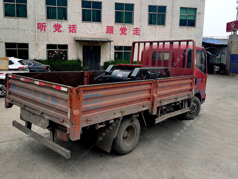2PG610X400對輥破碎機(jī)發(fā)貨圖片_發(fā)往湖北十堰_(dá)破碎鵝卵石 2PG610X400對輥破碎機(jī)發(fā)貨圖片_發(fā)往湖北十堰_(dá)破碎鵝卵石